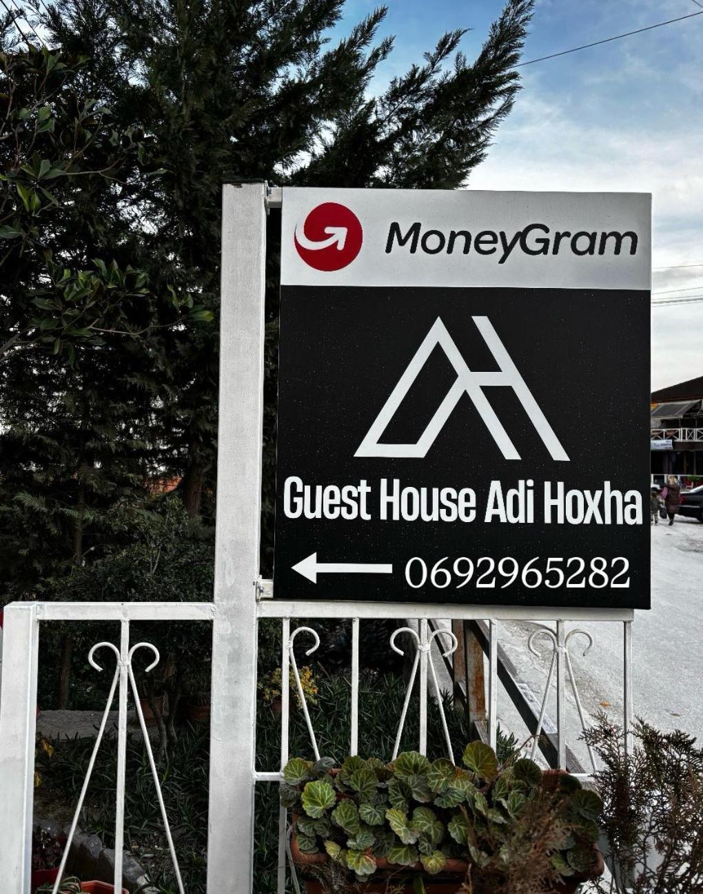Guest House Adi Hoxha Berat Exteriör bild